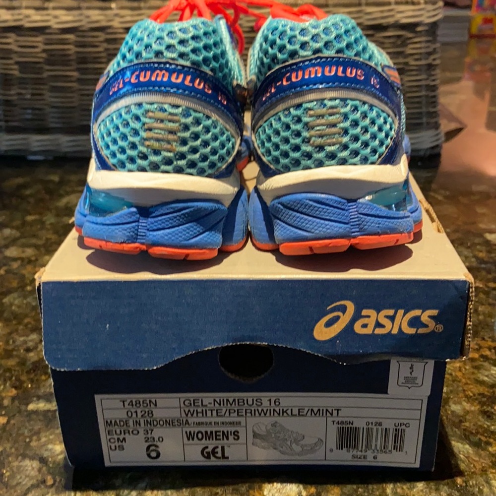 New pics - Brand new ASICS gel cumulus 15 comes w/box but not orig
